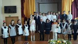 Ракитянские школьники встретились с Почётным гражданином района Николаем Скалозубовым
