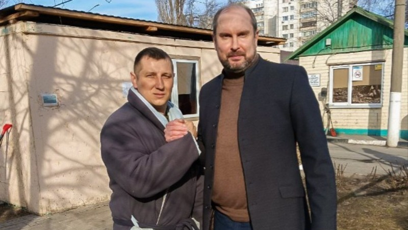 Директор «Белгородэнерго» навестил в госпитале добровольца из Краснояружского района
