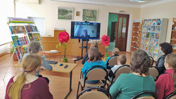 Онлайн-встреча с поэтом и сказочником Игорем Жуковым прошла в краснояружской библиотеке