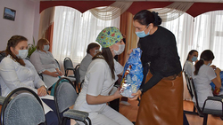 Медработники Ракитянского района получили подарки к Новому году