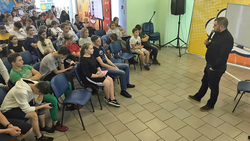 Игроки Высшей лиги КВН поделились опытом с белгородской молодёжью