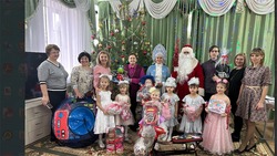 Сенатор поздравила детей Краснояружского социально-реабилитационного центра с Новым годом