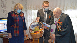 Краснояружские ветераны получили подарки Ассоциации рынков и ярмарок Белгородской области