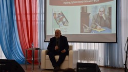 Жители Ракитянского района встретились с Виктором Овчинниковым