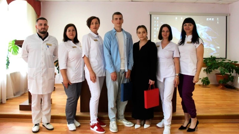 Ракитянские врачи поздравили молодых специалистов с поступление в вузы