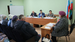 Депутат Белгородской областной Думы Елена Бондаренко провела приём граждан в Ракитном
