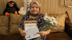 Власти Краснояружского округа поздравили труженицу тыла из села Репяховка с днём рождения