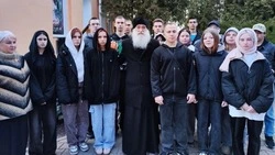 Ракитянские студенты посетили Свято-Никольский храм