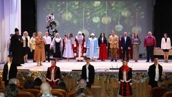 Ракитянские артисты показали новогодний комедийный спектакль 