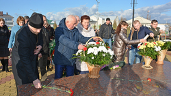 Краснояружцы отметили 77-летнюю годовщину освобождения посёлка от фашистских захватчиков