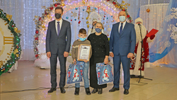 Ракитянские власти наградили призёров конкурса макетов Юсуповской усадьбы