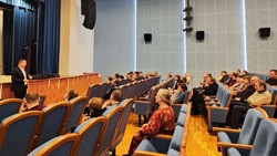 Власти Краснояружского района провели встречу с отселёнными жителями 