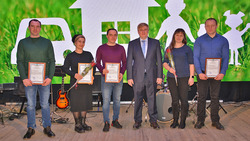 Молодые семьи Краснояружского района получили сертификаты на улучшение жилищных условий