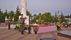 Краснояружцы почтили память павших в Великую Отечественную войну