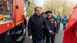 Вячеслав Гладков – о передачи техники пожарным частям Белгородской области