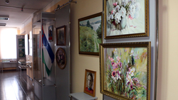 Выставка-продажа картин Александра Сердюкова открылась в Краснояружском музее