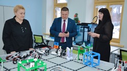 Исполняющий обязанности главы администрации Крснояружского района побывал Центре допобразования
