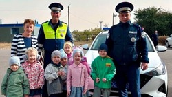 Юные краснояружцы познакомились с профессией госавтоинспектора