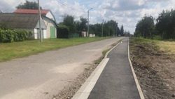 Строители уложат новую тротуарную дорожку в краснояружском селе Графовка