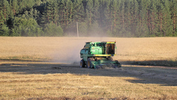 Аграрии Белгородской области собрали с полей более 3 млн тонн зерна