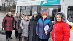 Ракитянский комплексный центр запустил проект бесплатного подвоза пенсионеров в больницу