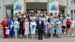 Андрей Миськов поздравил краснояружских соцработников с профессиональным праздником