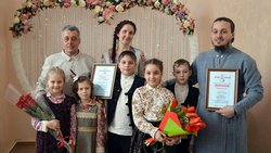 Наталья Пономарёва из Краснояружского района подтвердила звание «Лучшая мама»