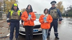 Краснояружские волонтёры совместно с полицейскими провели профилактическую акцию